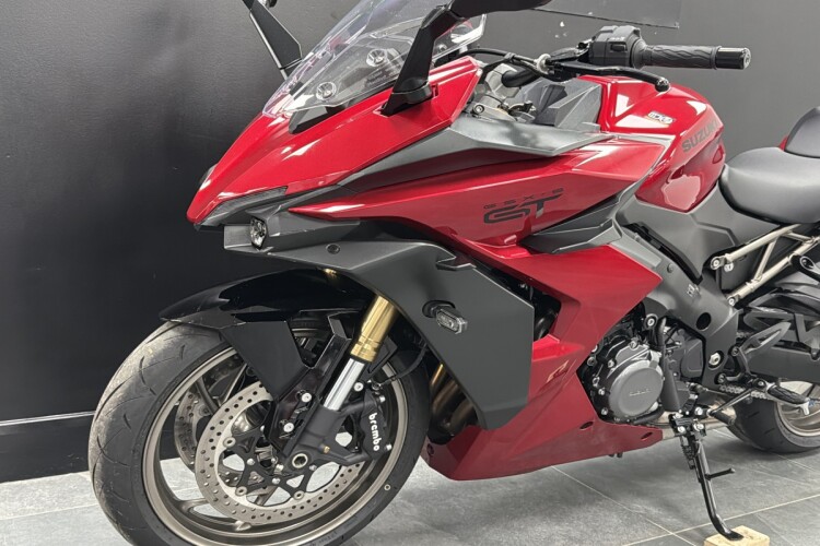 SUZUKI GSX-S1000GT+