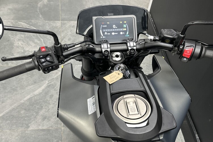 HUSQVARNA SVARTPILEN 401