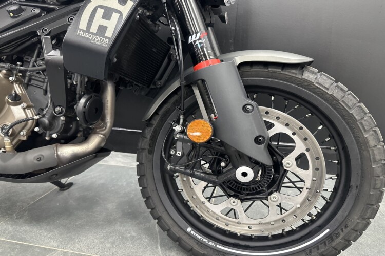 HUSQVARNA SVARTPILEN 401