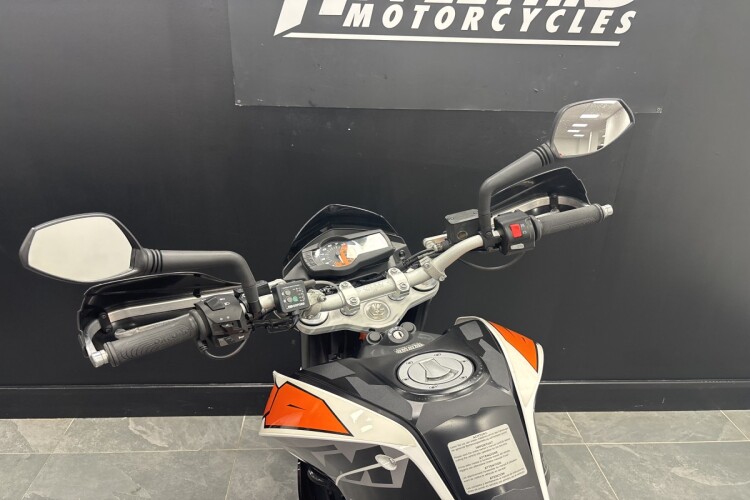 KTM 690 DUKE