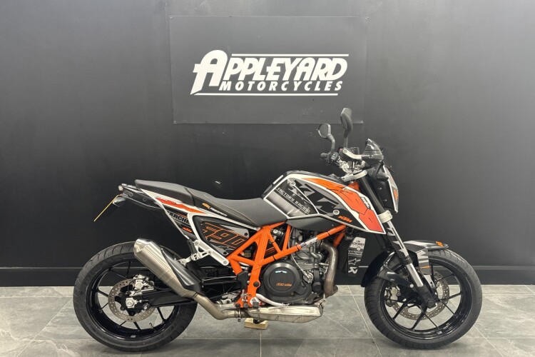 KTM 690 DUKE