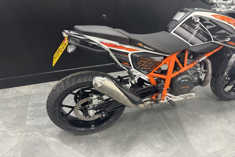 KTM 690 DUKE