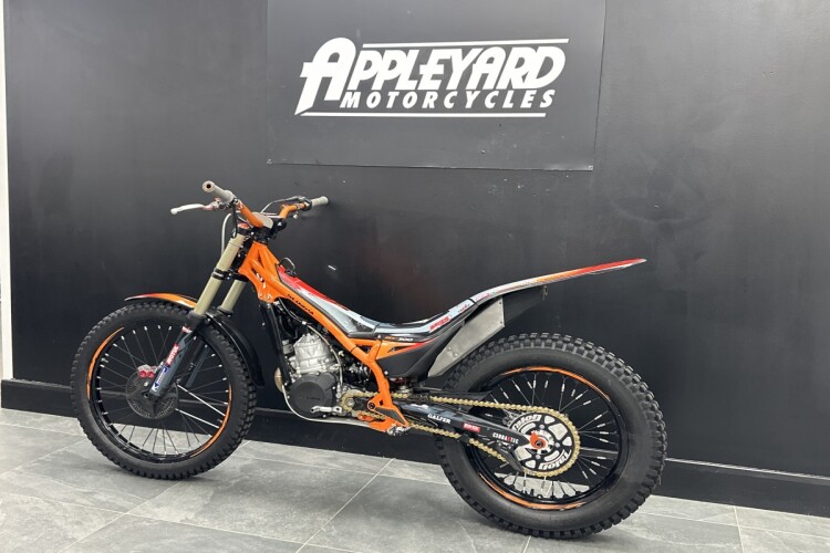 SCORPA 300 FACTORY for sale