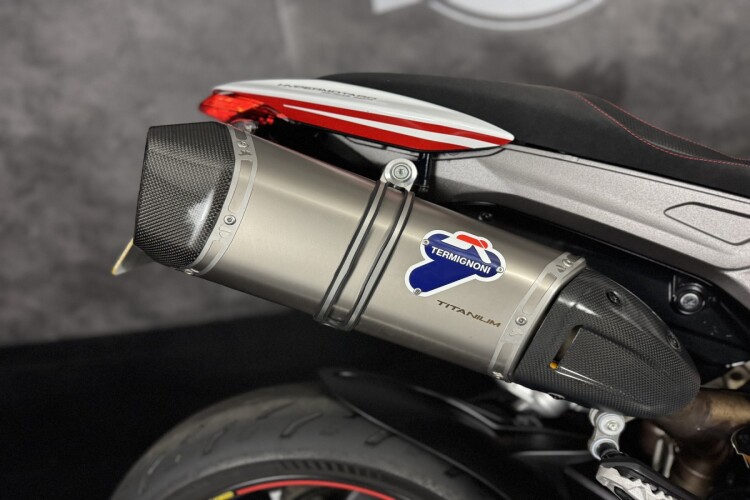 DUCATI HYPERMOTARD 939