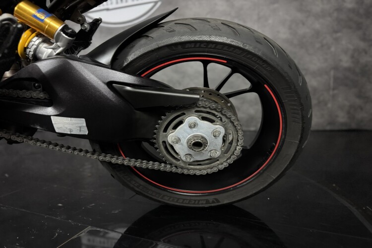 DUCATI HYPERMOTARD 939