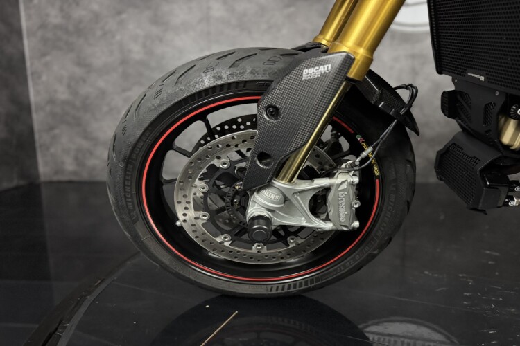 DUCATI HYPERMOTARD 939