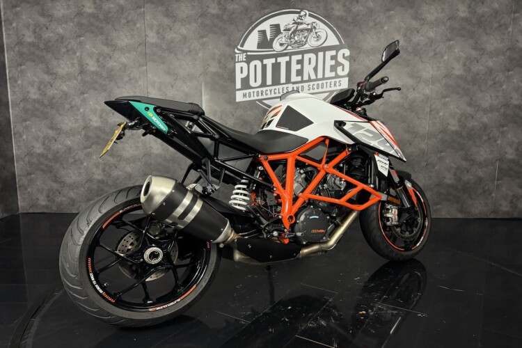 KTM 1290 SUPER DUKE R