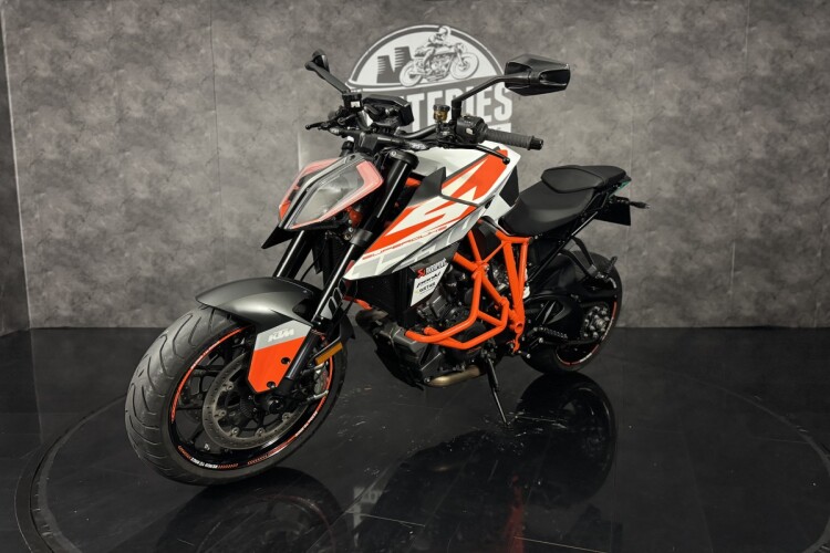 KTM 1290 SUPER DUKE R
