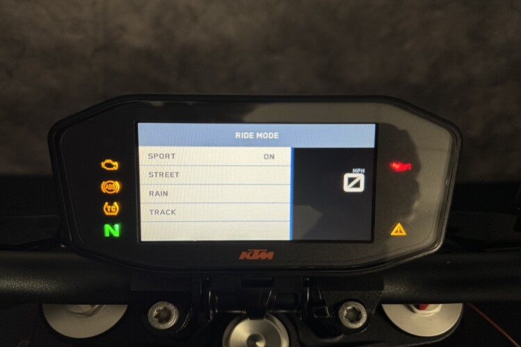 KTM 1290 SUPER DUKE R