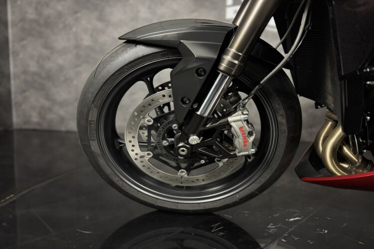 TRIUMPH STREET TRIPLE 765