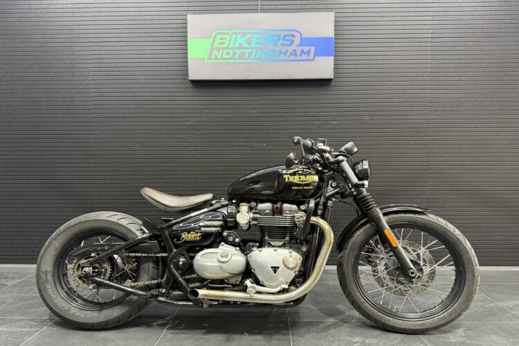 TRIUMPH BOBBER