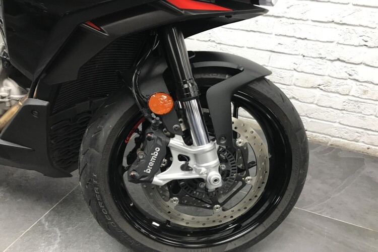 APRILIA TUONO 660