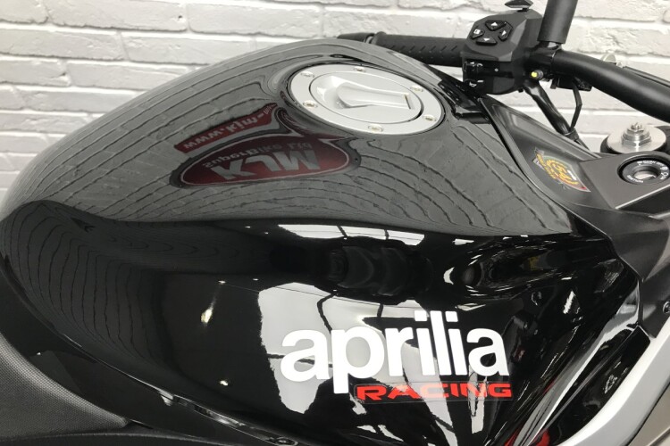 APRILIA TUONO 660