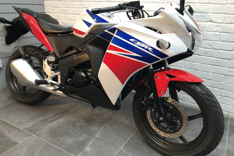 HONDA CBR125R