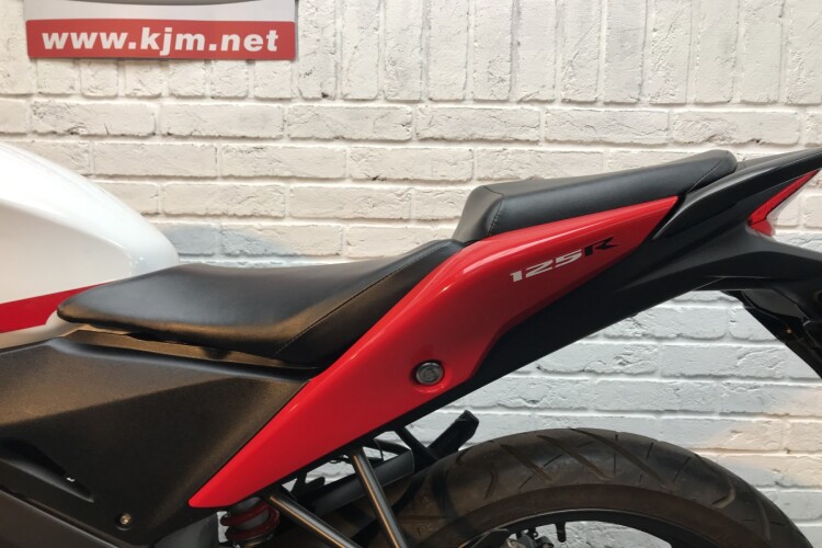 HONDA CBR125R