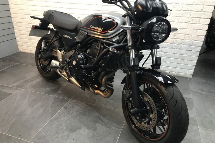 KAWASAKI Z650 RS