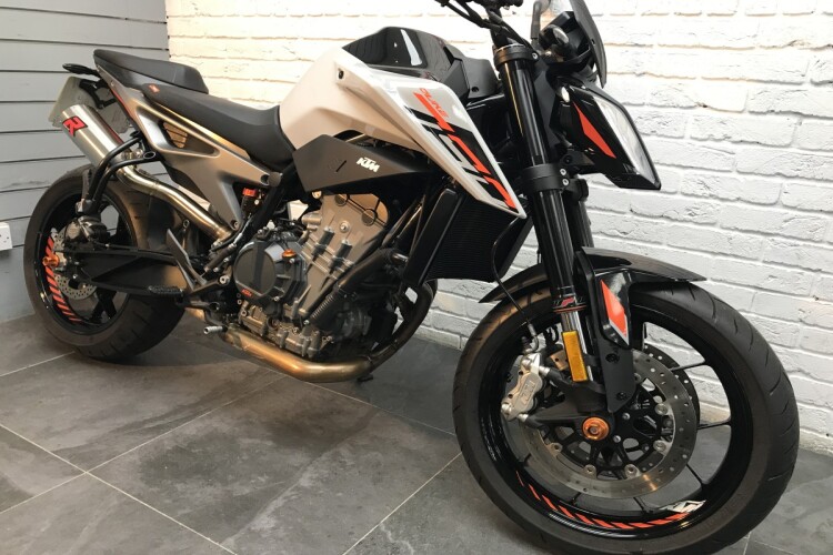 KTM 790 DUKE