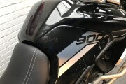 TRIUMPH TIGER 900