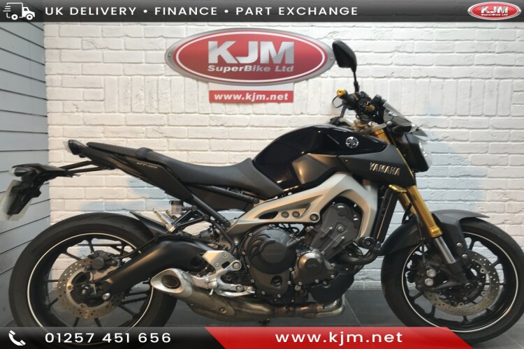 YAMAHA MT-09