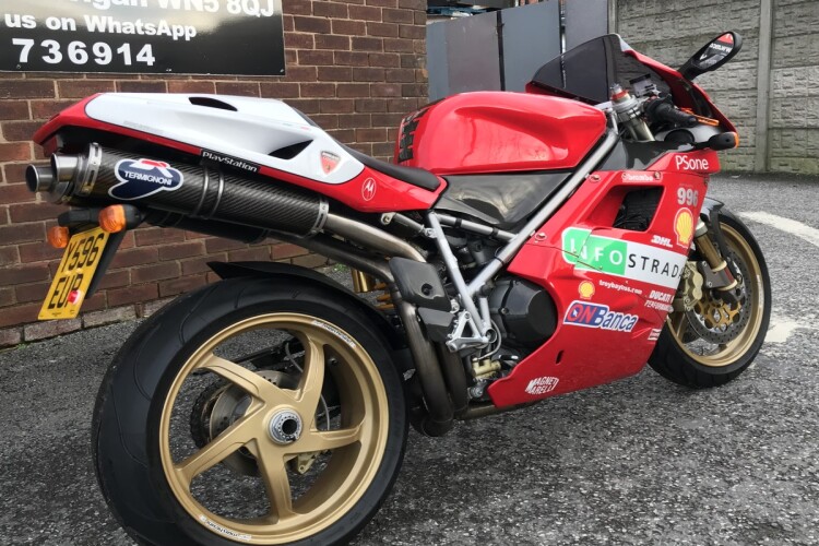 DUCATI 996S