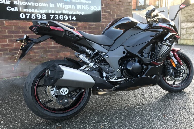 KAWASAKI NINJA 1000SX