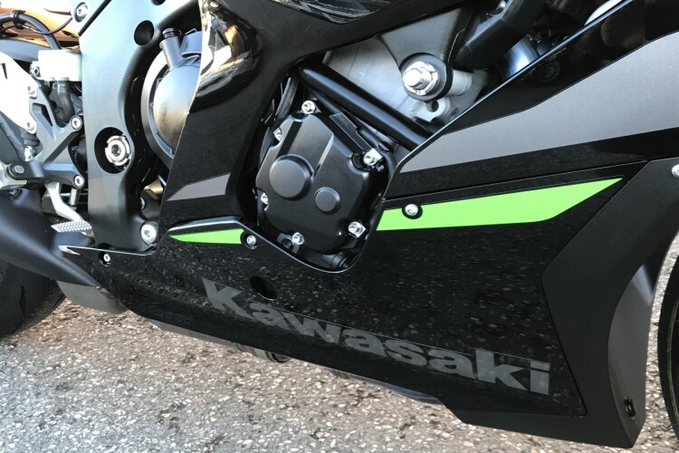 KAWASAKI NINJA ZX-10R
