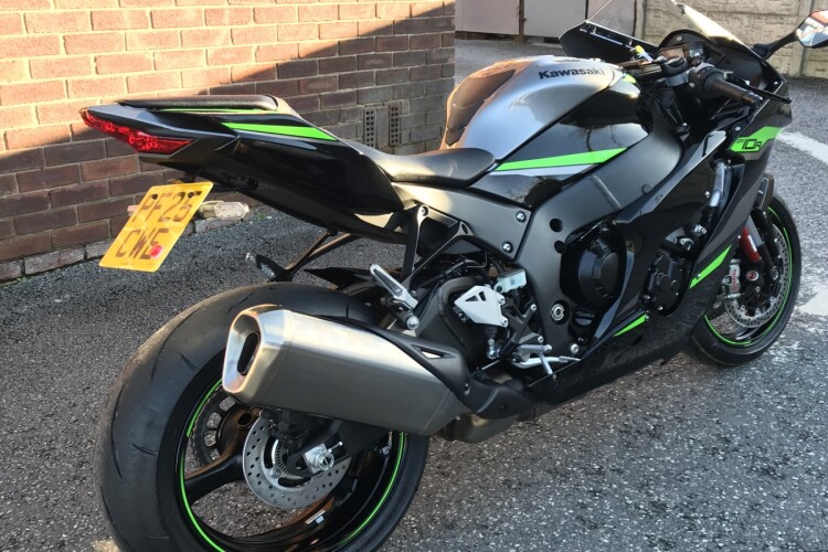 KAWASAKI NINJA ZX-10R