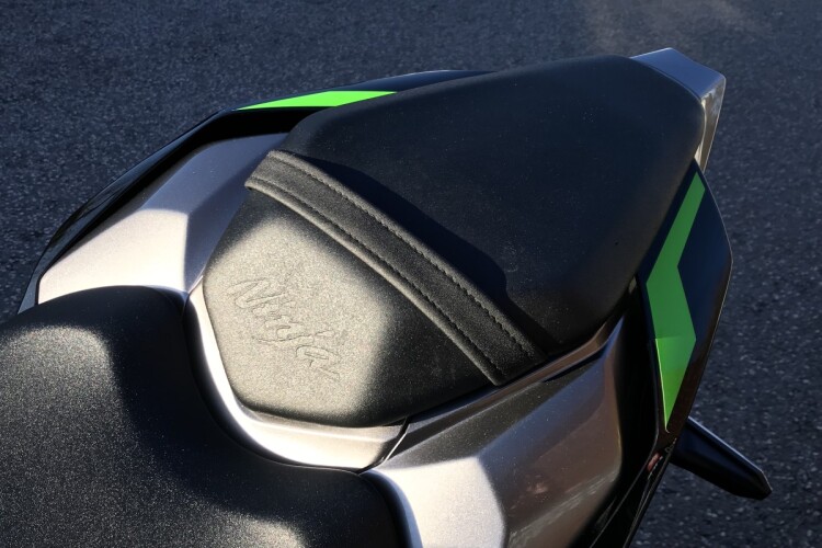 KAWASAKI NINJA ZX-10R