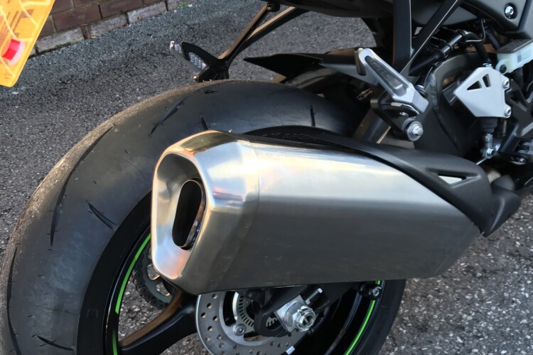 KAWASAKI NINJA ZX-10R
