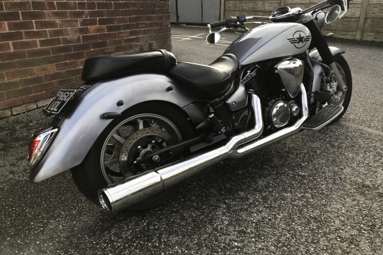 YAMAHA XVS1300CUSTOM