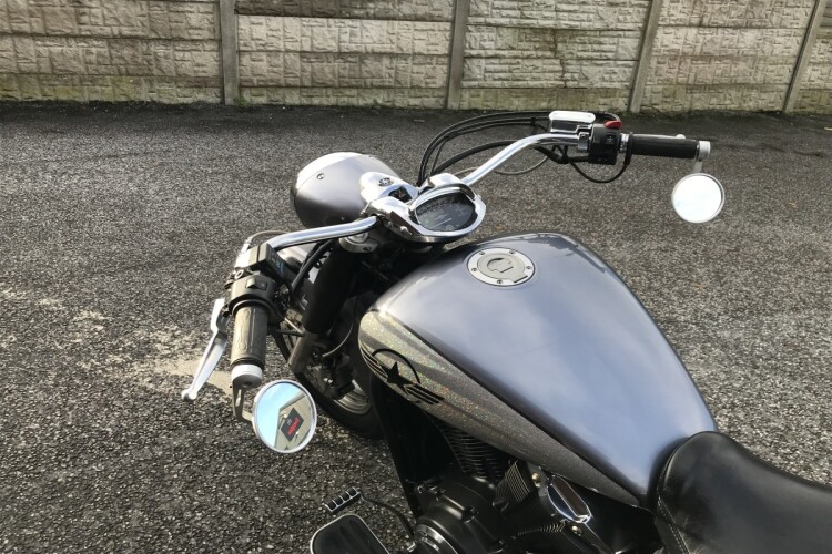 YAMAHA XVS1300CUSTOM