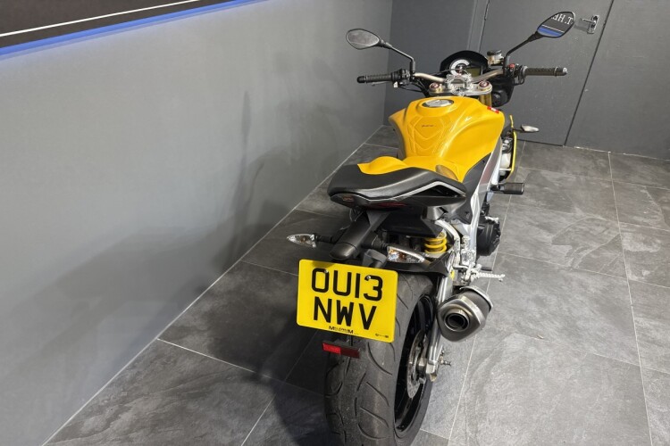 APRILIA TUONO 1000 V4