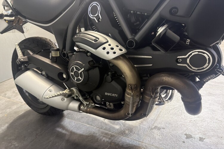 DUCATI SCRAMBLER 800