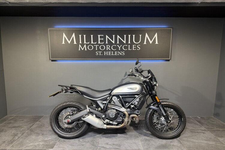 DUCATI SCRAMBLER 800
