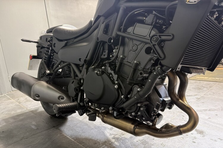 KAWASAKI ELIMINATOR 500