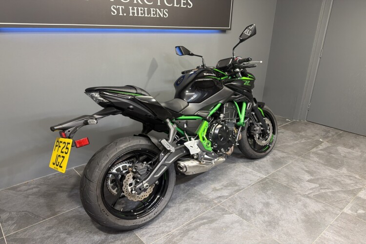 KAWASAKI Z650