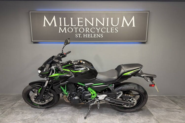 KAWASAKI Z650