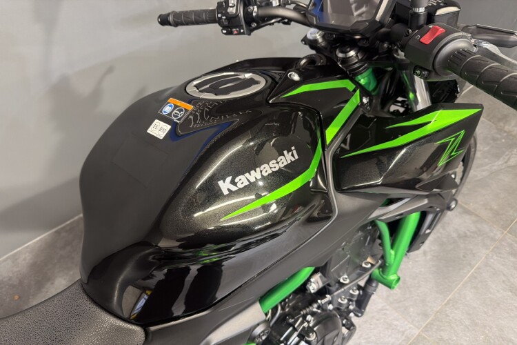 KAWASAKI Z650
