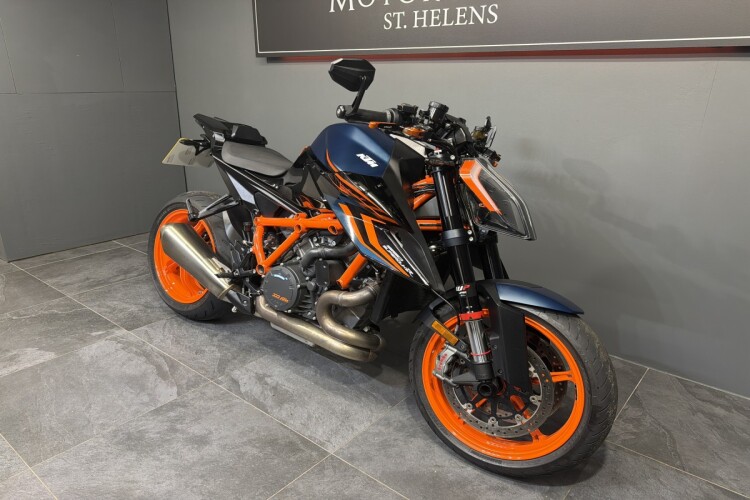 KTM 1290 SUPER DUKE R