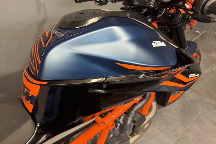 KTM 1290 SUPER DUKE R