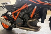 KTM 1290 SUPER DUKE R