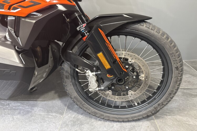 KTM 890 ADVENTURE