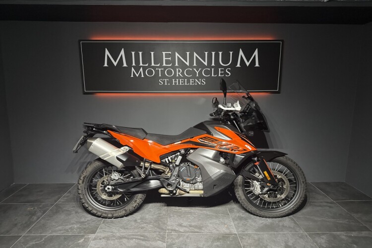 KTM 890 ADVENTURE