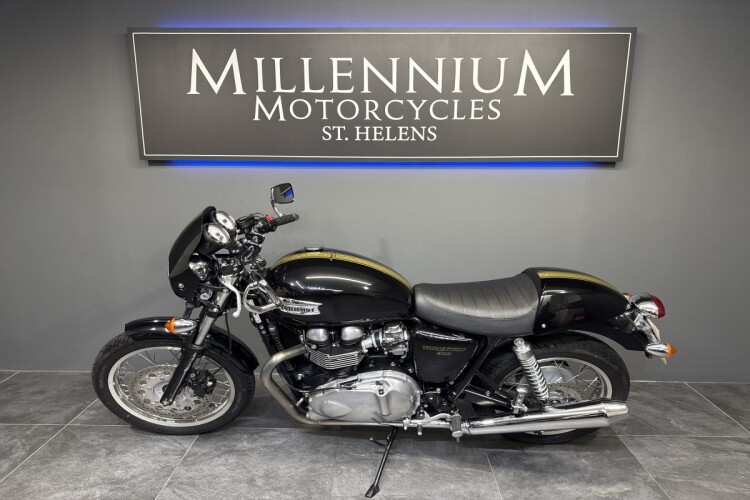 TRIUMPH THRUXTON 865