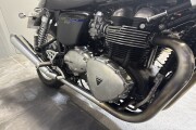 TRIUMPH THRUXTON 865