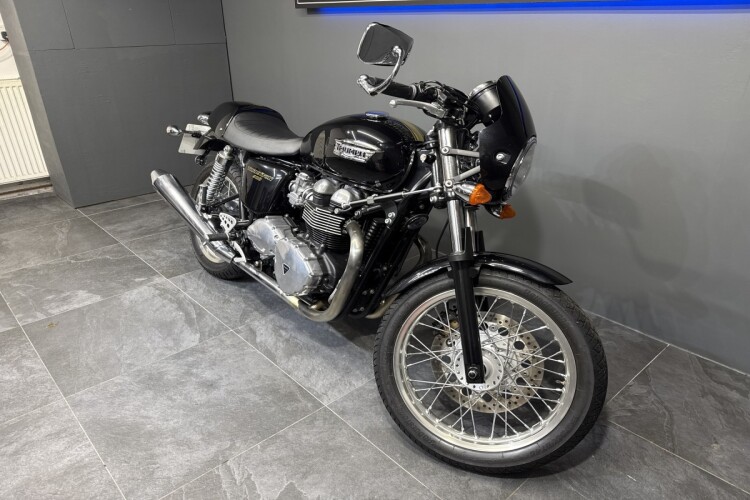 TRIUMPH THRUXTON 865
