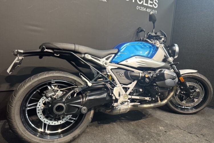 BMW R NINET