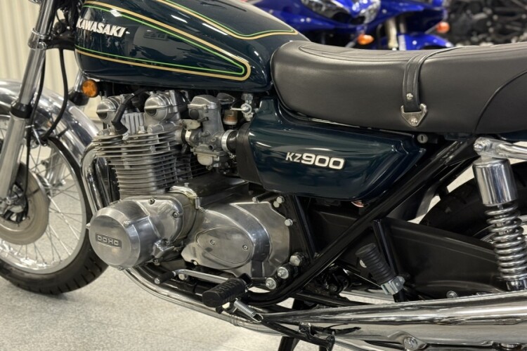 KAWASAKI Z900