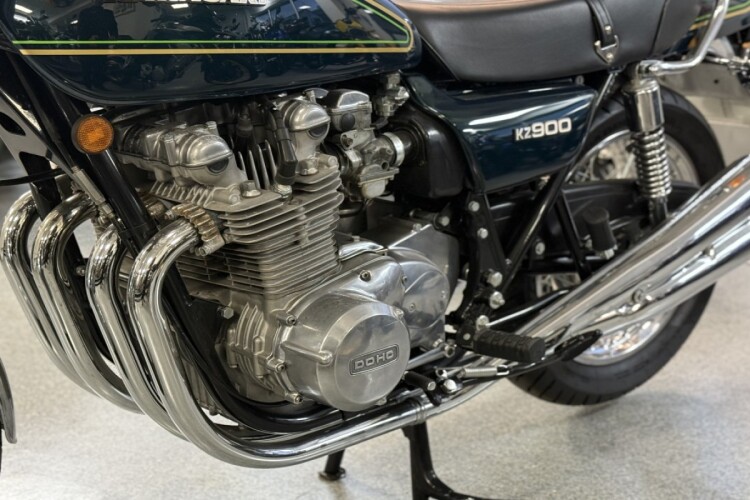 KAWASAKI Z900