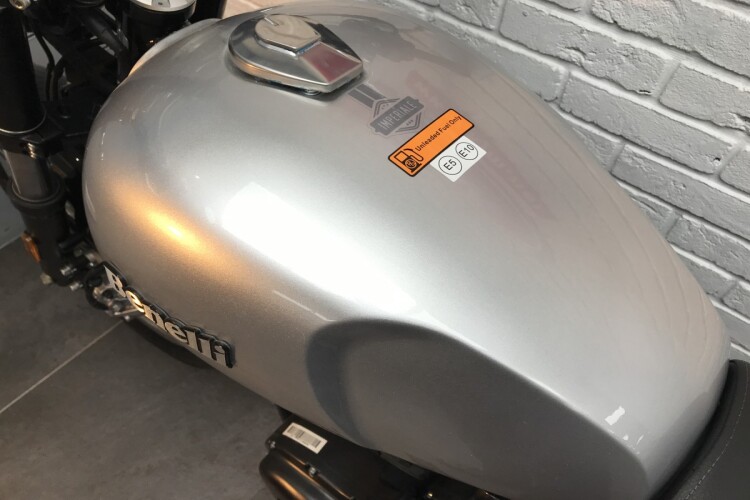 BENELLI IMPERIALE 400